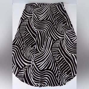 Chico’s Traveller brown/white asymmetrical geometric‎ print MIDI skirt size 3